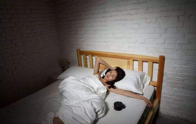 都说睡眠对身体很重要？睡多长时间才足够？一文跟大家说睡眠科学